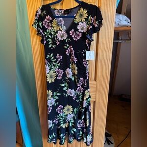 {RAFAELLA} Black and Yellow Flutter Sleeve Maxi Dress